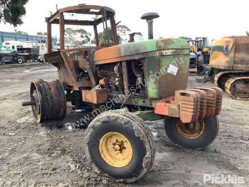 John Deere 4040