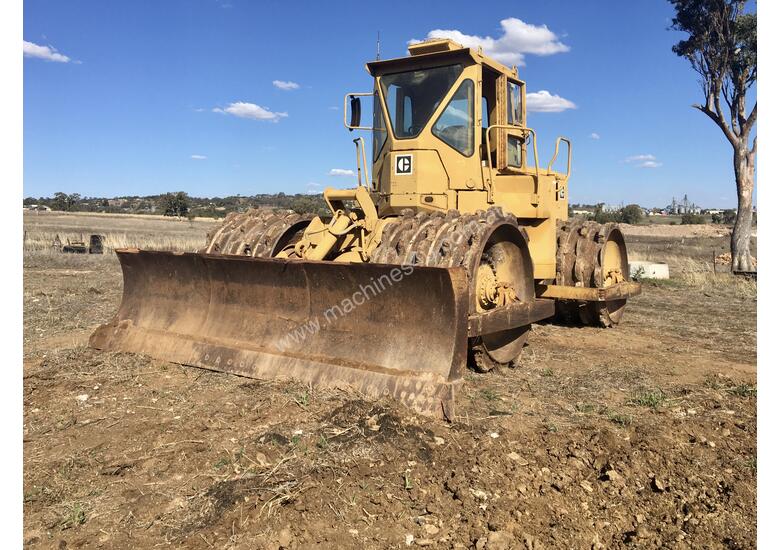 Used Caterpillar CAT 825B compactor Landfill Compactors in , Listed