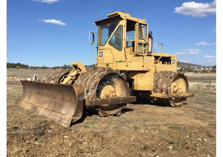 Used Caterpillar CAT 825B compactor Landfill Compactors in , Listed