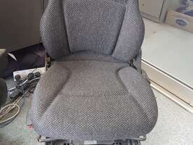Sears 5520 Series Mechanical Suspension Seat - picture0' - Click to enlarge
