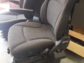 Sears 5520 Series Mechanical Suspension Seat - picture1' - Click to enlarge