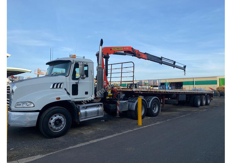 caption Mack GRANITE Primemover Truck