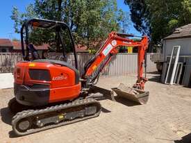 2017 mini Excavator - genuine 145hrs - picture0' - Click to enlarge