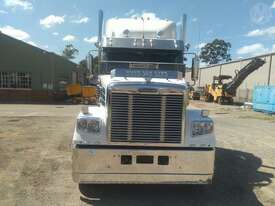 Freightliner Coronado - picture0' - Click to enlarge