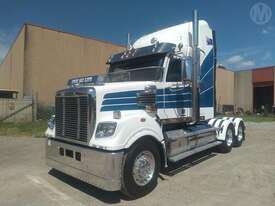 Freightliner Coronado - picture1' - Click to enlarge