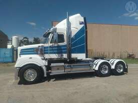 Freightliner Coronado - picture2' - Click to enlarge