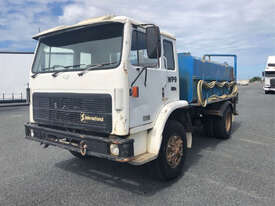 International Acco 1850E Water truck Truck - picture0' - Click to enlarge