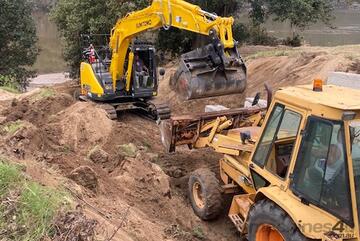 1500mm wide Tilt Bucket to suit 13 Ton machine