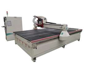 New PAC ATC 2050mm*6000mm cnc router - picture0' - Click to enlarge