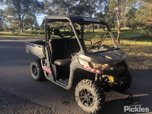 2016 Can-Am Defender XT