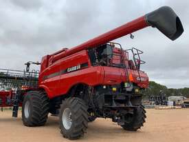 Case IH 6130 Axial Flow Combine - picture2' - Click to enlarge