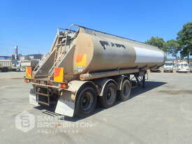 HIGHGATE ENG TR AXLE TANKER TRAILER - picture0' - Click to enlarge