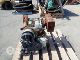 LISTER-PETTER 3 CYLINDER DIESEL ENGINE - picture0' - Click to enlarge