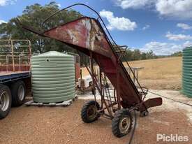 Hay Bale Elevator - picture0' - Click to enlarge