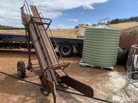 Hay Bale Elevator - picture1' - Click to enlarge