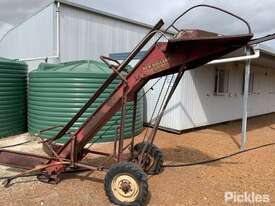 Hay Bale Elevator - picture2' - Click to enlarge