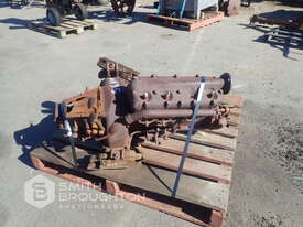 VINTAGE ENGINE & GEARBOX - picture0' - Click to enlarge