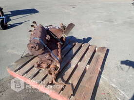 VINTAGE ENGINE & GEARBOX - picture0' - Click to enlarge