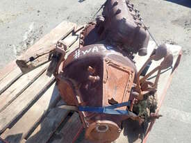 VINTAGE ENGINE & GEARBOX - picture2' - Click to enlarge