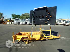 1995 FLOCON SINGLE AXLE ARROW BOARD TRAILER - picture0' - Click to enlarge