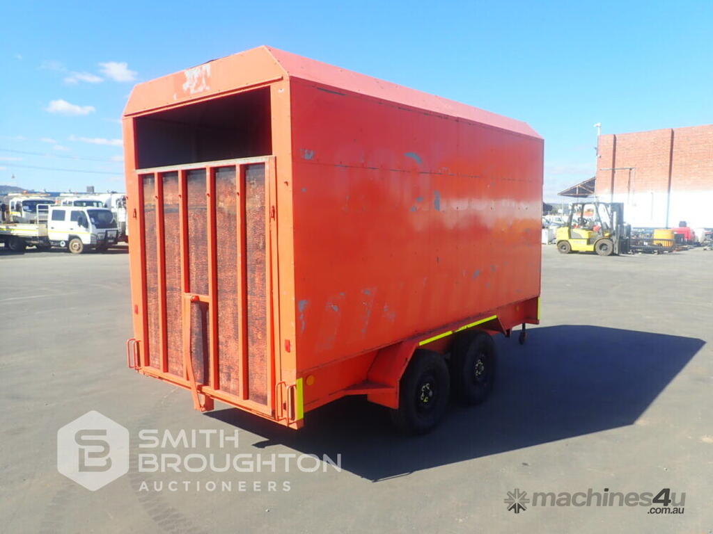 Buy Used 2011 SAMWA PL TANDEM ENCLOSED FURNITURE TRAILER Trailers in , Listed on Machines4u