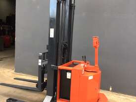 Yale RS15 ZVH Heavy Duty Walkie Reach Forklift  Refurbished & Repainted - picture0' - Click to enlarge