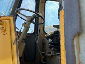 Caterpillar 930 Wheel Loader - picture2' - Click to enlarge