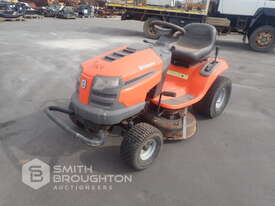 2007 HUSQVARNA LTH1797 RIDE ON LAWN MOWER - picture2' - Click to enlarge