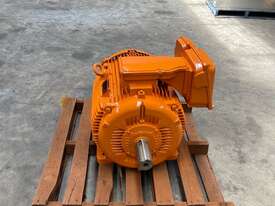 75 kw 100 hp 4-pole 1485 rpm 415 volt Foot Mount 280S/M frame WEG Model KTE46 W22M AC Electric Motor - picture1' - Click to enlarge