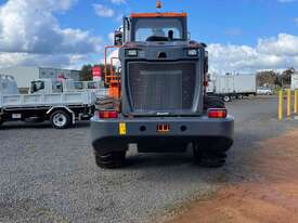 Doosan Wheel Loader SD300  - picture1' - Click to enlarge