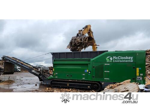 Mobile Shredder - McCloskey ESS-300 Single Shaft