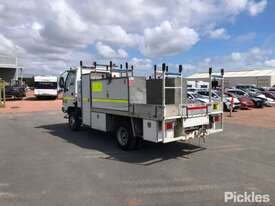 2006 Isuzu NPS300 - picture2' - Click to enlarge