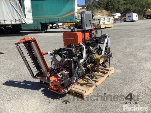 https://media.machines4u.com.au/machinery/86/849186/Jacobsen-Trailed-Gang-Mower-Model-NH5-Reel-Mower-Weight-468Kg-Cutting-Deck-Width-800mmm-Cutti_58246868.jpg