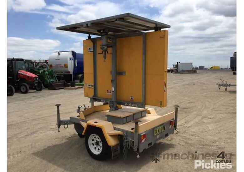 Used Data Signs 2015 Data Signs Traffic Trailer in , Listed on Machines4u