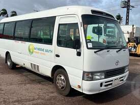 Toyota Coaster XZB50R - picture0' - Click to enlarge