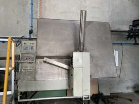 Whitelegg 2D wire bender with built in butt welder - picture0' - Click to enlarge