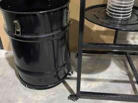 Dust Extractor 2.2kw cyclone - picture0' - Click to enlarge