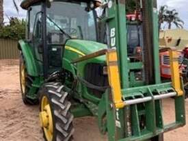 John Deere 5075M Tractor - picture0' - Click to enlarge