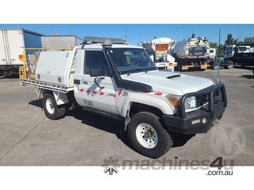 Buy Used Toyota LANDCRUISER Tray Truck in , - Listed on Machines4u