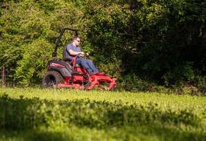 Gravely   Pro-Turn 660 EFI Gravely   Pro-Turn 660 EFI