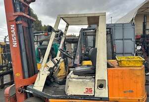 Nissan   3.5T PETROL FORKLIFT