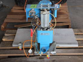  HETTICH - BLUE MAX MINI PM - SEMI AUTOMATIC DRILLING AND INSERTION MACHINE - picture1' - Click to enlarge