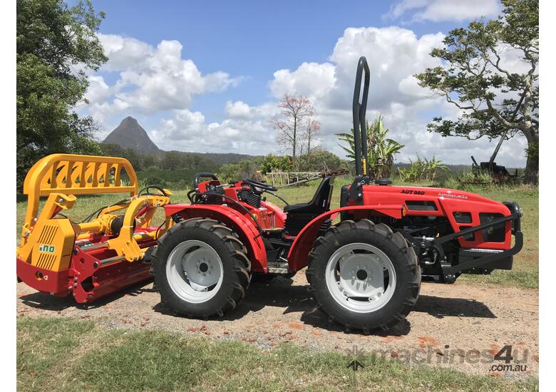 caption AGT 960 Reversible Console Tractor 60hp - Versatile, compact, smart & safe!