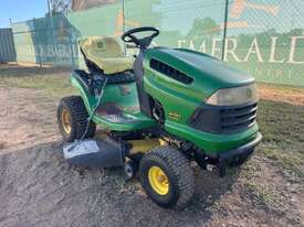 2007 JOHN DEERE LA100 RIDE-ON LAWN MOWER - picture8' - Click to enlarge