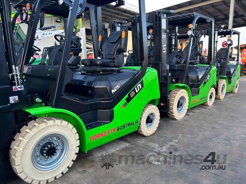 UN Forklift 2.5T Lithium Battery: Forklifts Australia - The Industry Leader!