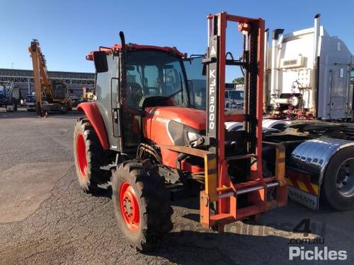 Kubota M8540 4x4 Tractor