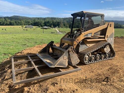 CAT 247B Rubber 2.8 Ton Tracked Mini Loader