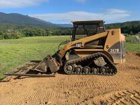 CAT 247B Rubber 2.8 Ton Tracked Mini Loader - picture0' - Click to enlarge