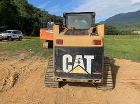 CAT 247B Rubber 2.8 Ton Tracked Mini Loader - picture2' - Click to enlarge