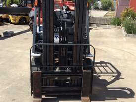 Nissan PL02A25U Counterbalance Forklift - picture2' - Click to enlarge